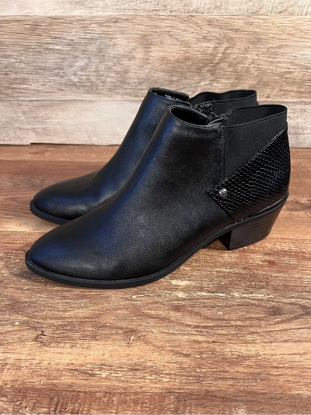 Simply Vera Vera Wang Black Ankle Boots Size 8 Block Heel Booties